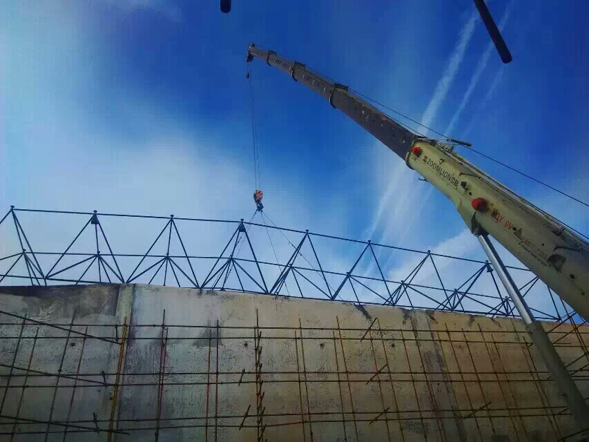 海伦大跨度空间结构优选网架结构